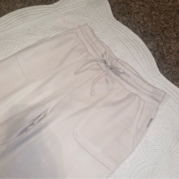 Rae Dunn womens off white jogger sweatpants with pockets and drawstring tie - Picture 8 of 9